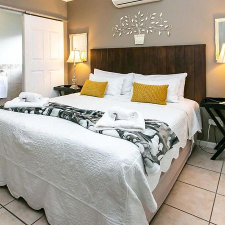 El Dorado Private Collection Apartamento Oudtshoorn Exterior foto